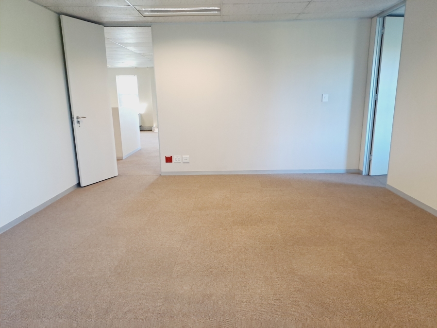To Let commercial Property for Rent in Rosenpark Western Cape